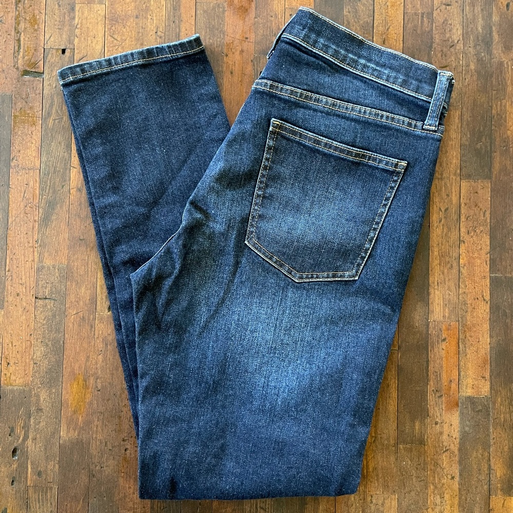 Uniqlo high rise straight leg skinny jeans size 27